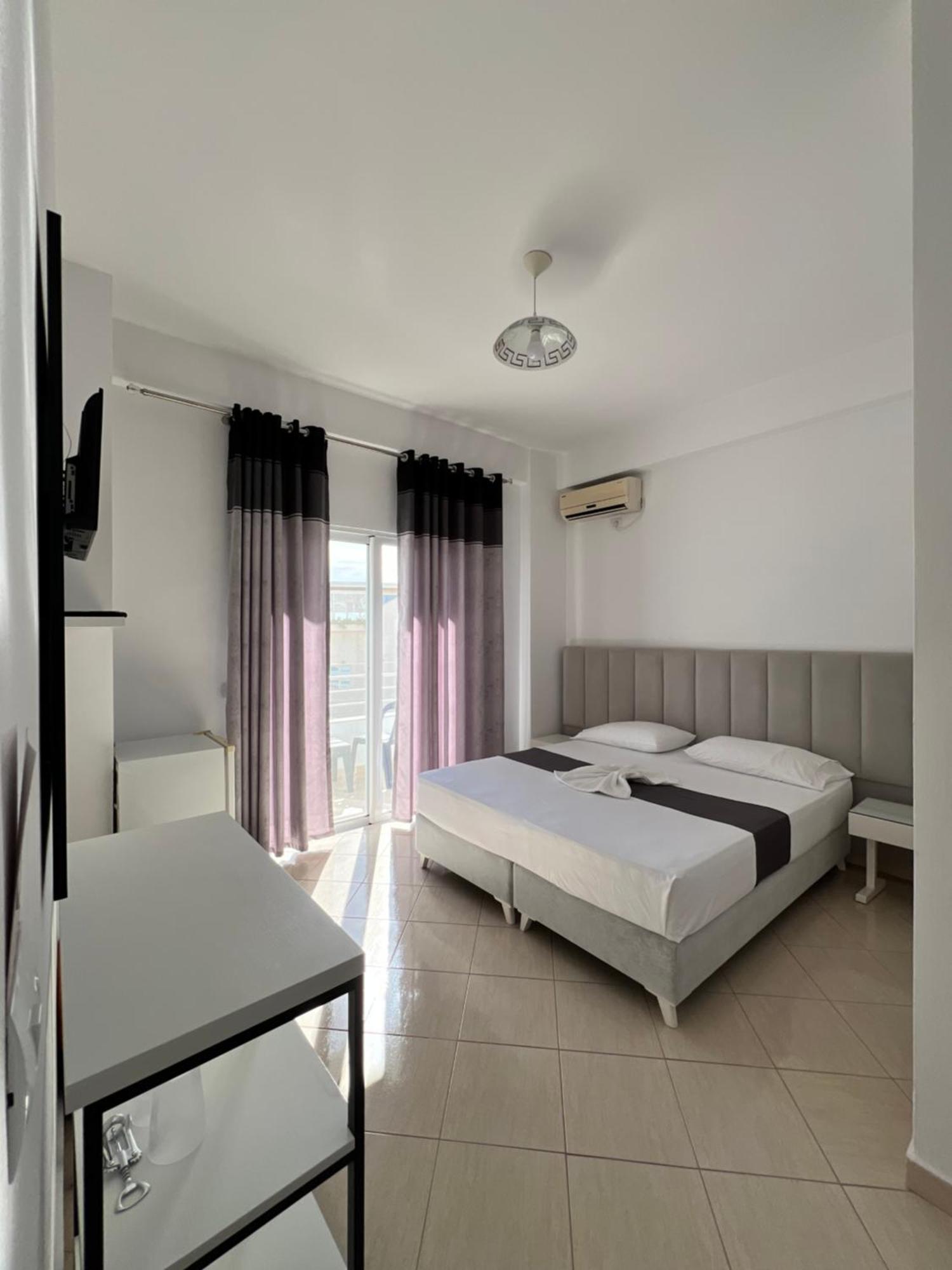 Gjoka Apartments, In Front Of Bougainville Bay Sarandë Exterior foto