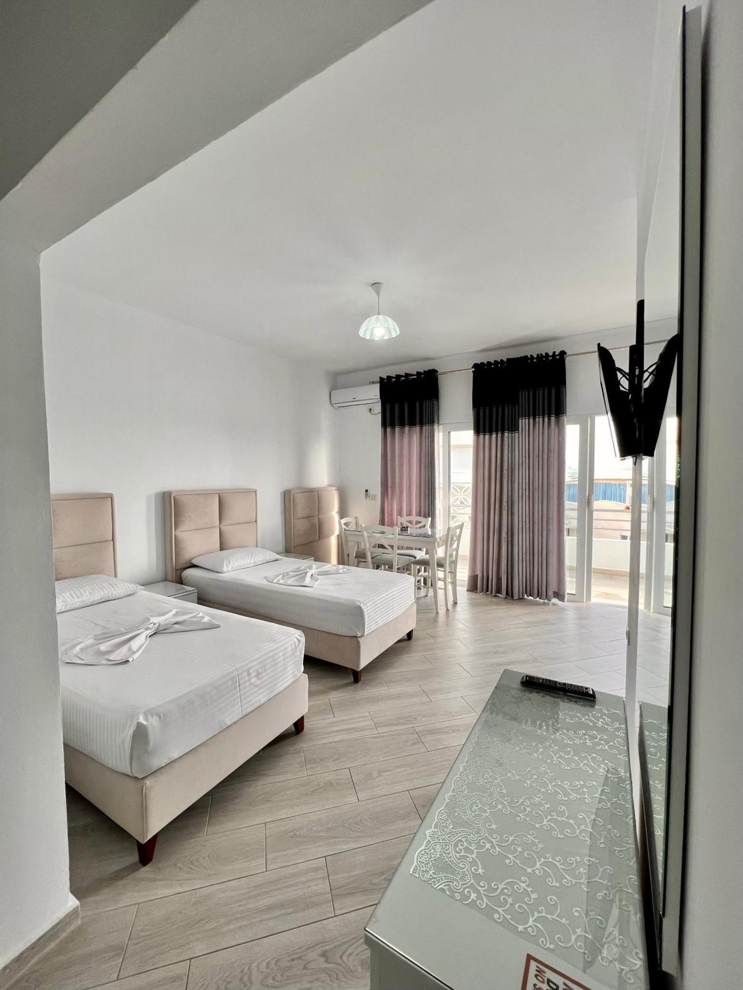 Gjoka Apartments, In Front Of Bougainville Bay Sarandë Habitación foto