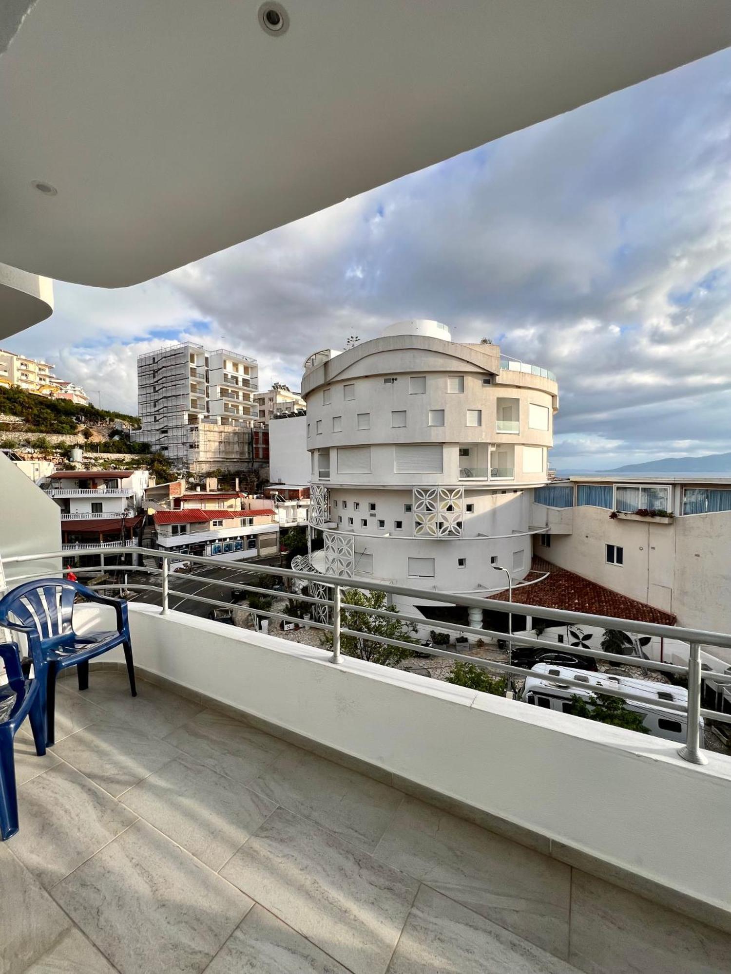 Gjoka Apartments, In Front Of Bougainville Bay Sarandë Exterior foto