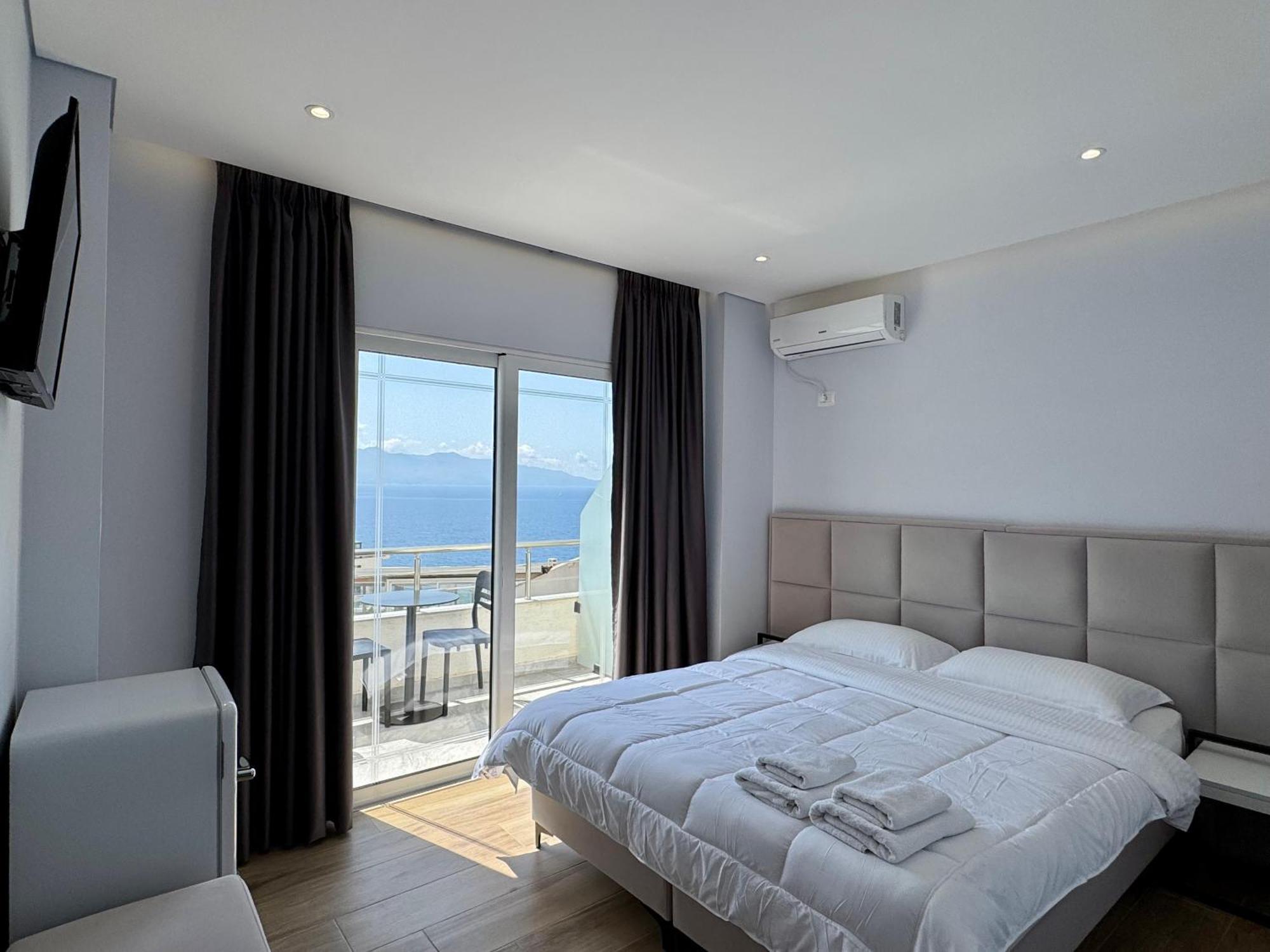 Gjoka Apartments, In Front Of Bougainville Bay Sarandë Exterior foto